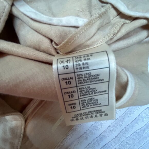 Max Studio Women's Mid-Rise Khaki Capri Pants Size 10 Lightweight Linen Blend - Picture 4 of 9